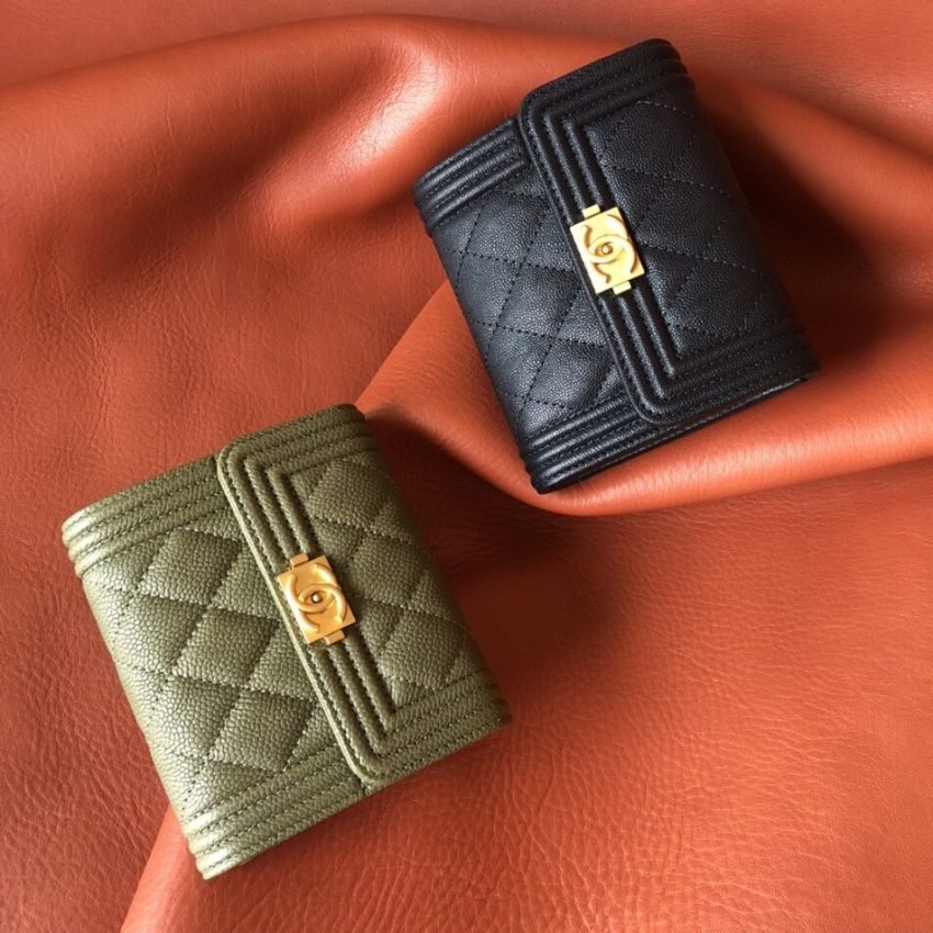 1559654113_3138666319_1 Replica Chanel Le Boy Compact Wallet