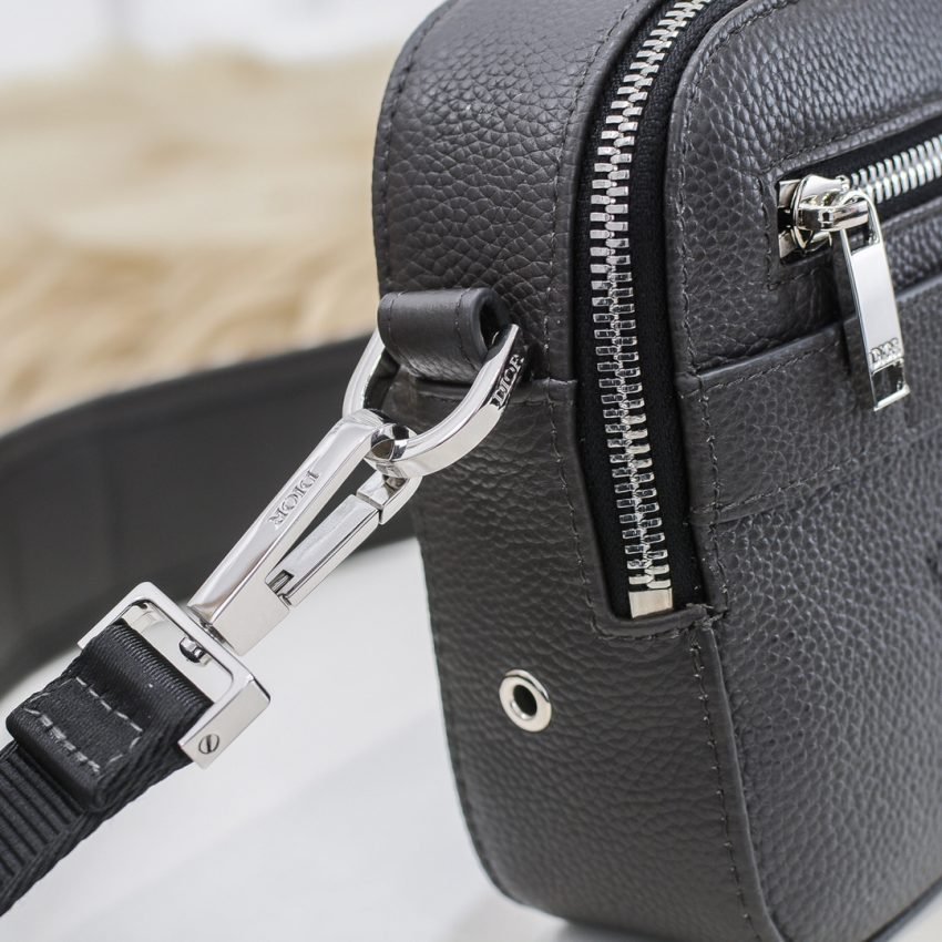 20210131_i1612051549_162_5 Replica Dior Safari Bag with Strap Black - 图片 2