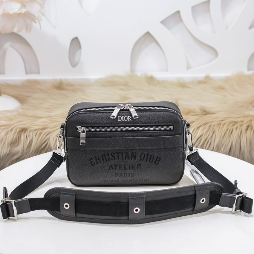 20210131_i1612051549_4099_0 Replica Dior Safari Bag with Strap Black