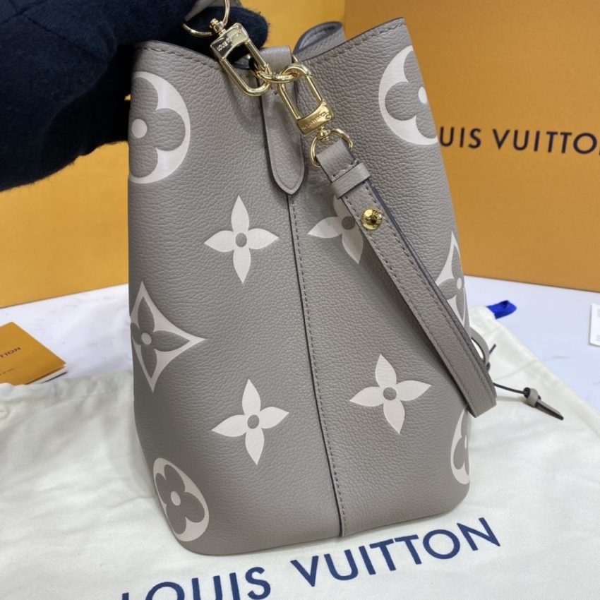 20210513_i1620906010_8539_4 Replica Louis Vuitton Noe Bucket Beige MM - 图片 7
