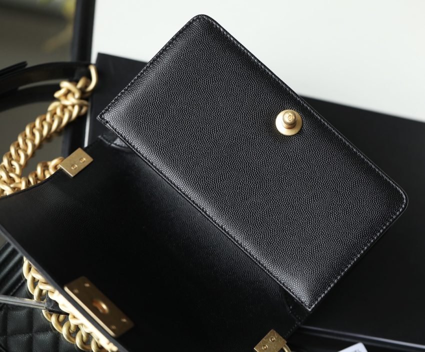20211019_i1634621017_7774_6 Replica CHANEL Le Boy Black - 图片 4