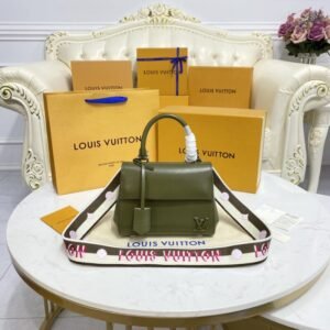 Elementor Page #33376 Replica Louis Vuitton Cluny Mini Green