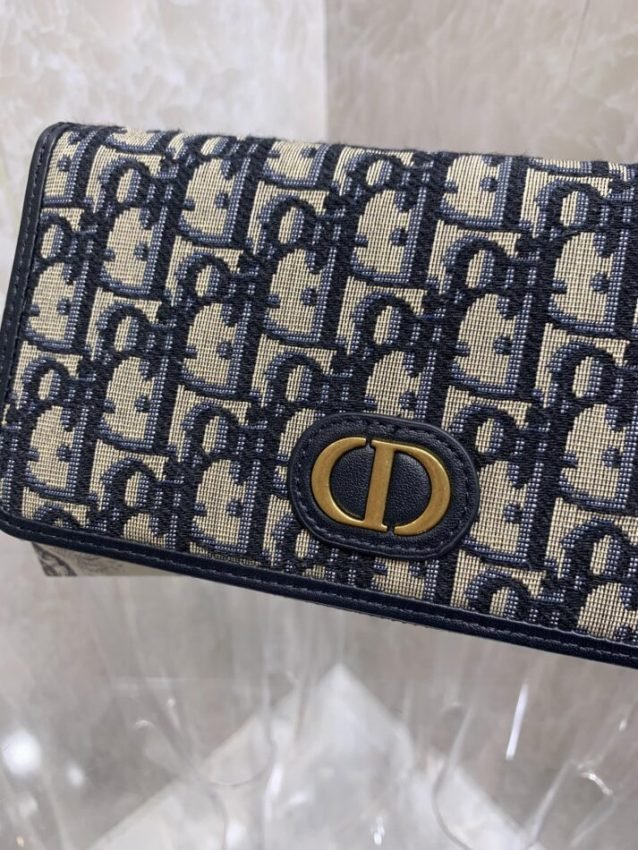 20220315_i1647302455_8857_4 Replica Dior Long Zipper Wallet - 图片 5
