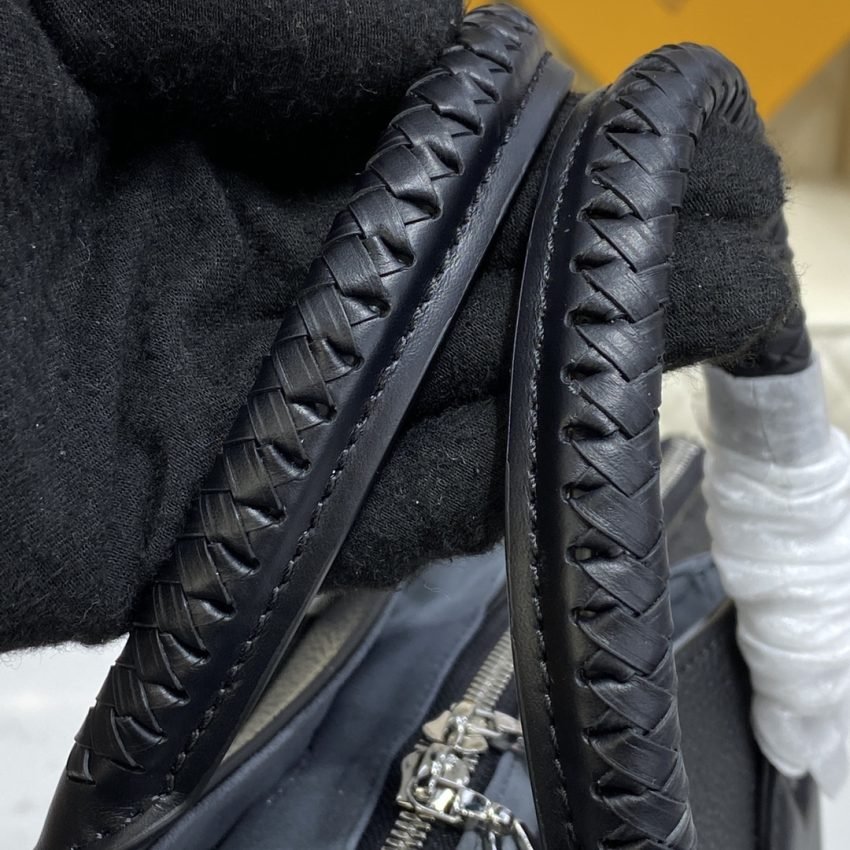 20220318_i1647603531_2843_5 Replica Louis Vuitton Humea Black - 图片 5