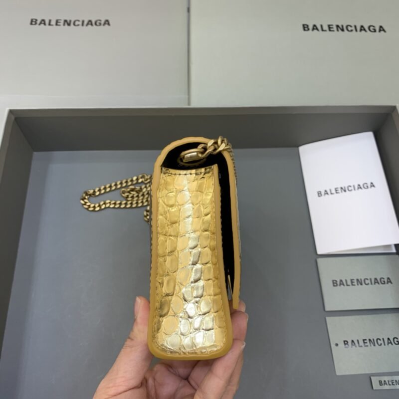 20220404_i1649040139_4649_2 Replica Balenciaga Hourglass On Chain Gold - 图片 5