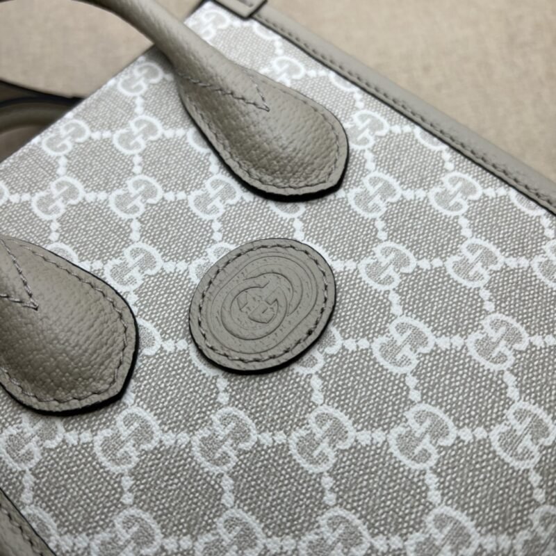 20220426_i1650944164_598_8 Replica Gucci Ophidia Mini Tote Bag White - 图片 3