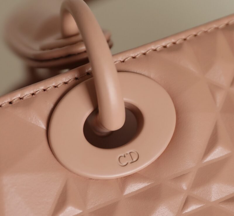 20220515_i1652585247_3951_8 Replica Lady Dior Ultramatte Apricode Grid ABC - 图片 5