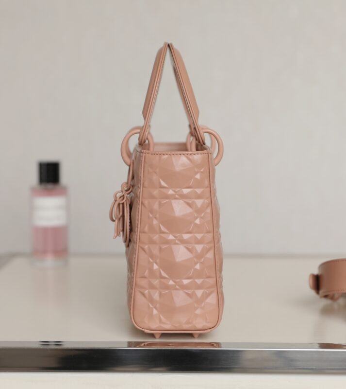 20220515_i1652585247_6170_2 Replica Lady Dior Ultramatte Apricode Grid ABC - 图片 7