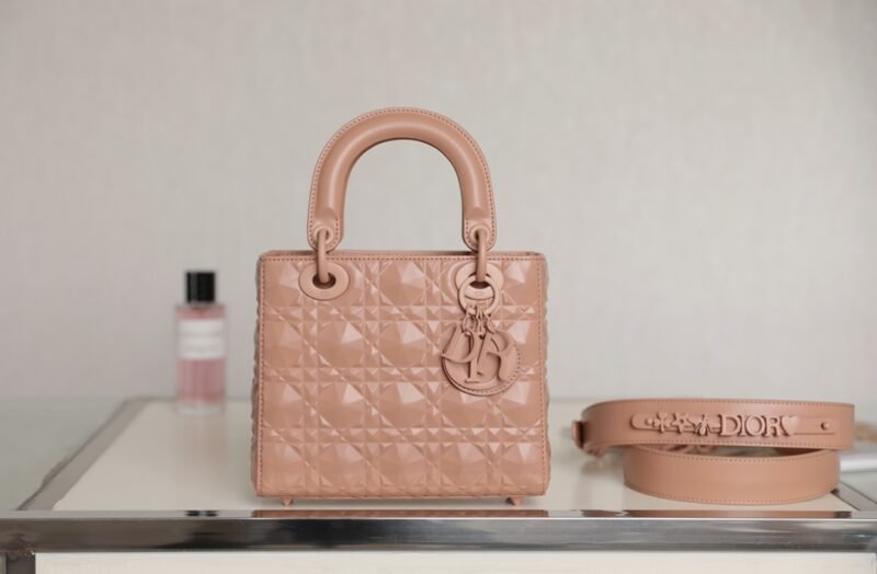 20220515_i1652585247_6389_1 Replica Lady Dior Ultramatte Apricode Grid ABC