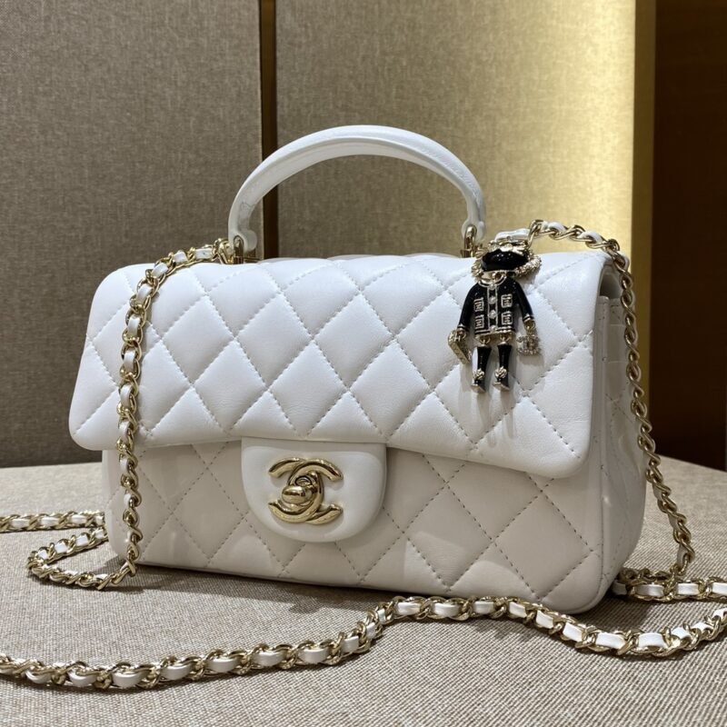 20220526_i1653496172_3104_0 Replica CHANEL CF 20 cm Lion White