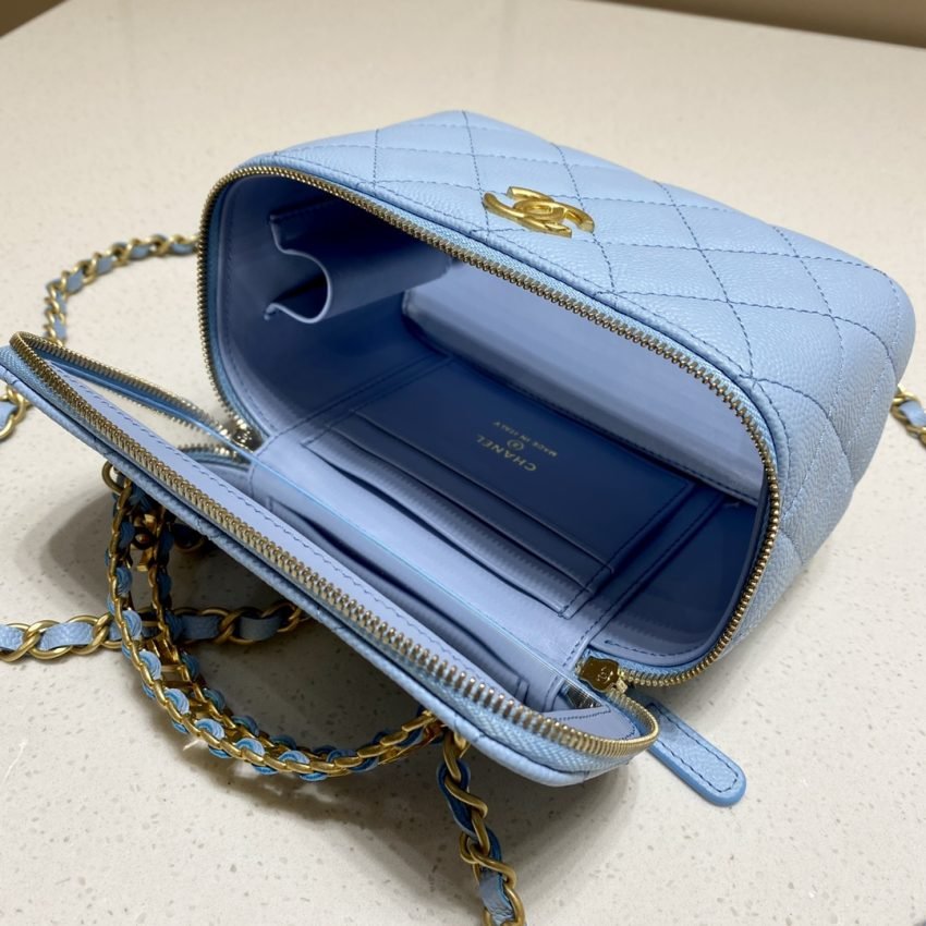 20220620_i1655735495_5192_2 Replica CHANEL 22S Handle Box Bag Blue - 图片 3