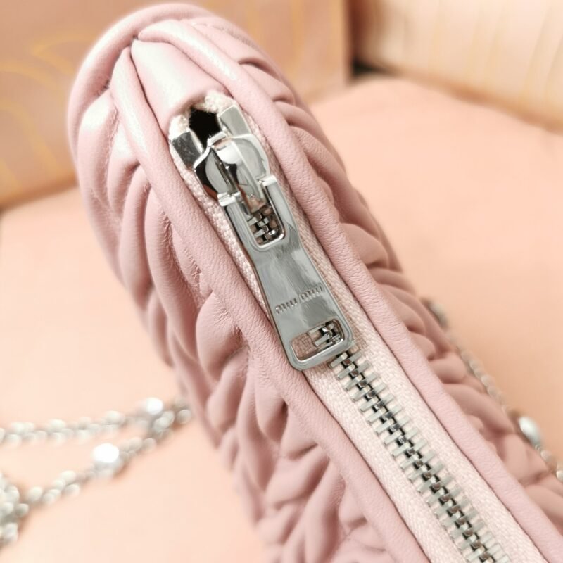 20220721_a1658334683727_0575 Replica Miu Miu Matelassé Crystal Pink - 图片 6