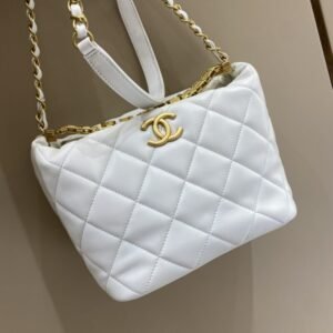 Elementor #30057 Replica CHANEL 22s Rhinestone Hobo White