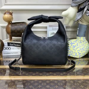 Replica Louis Vuitton Why Knot Black