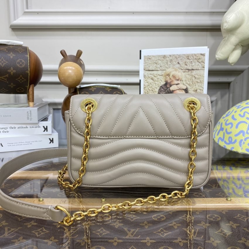 20220906_i1662461607_4217_2 Replica Louis Vuitton New Wave Beige - 图片 3