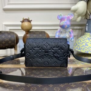 Replica Louis Vuitton Steamer Wearable Wallet Full Black