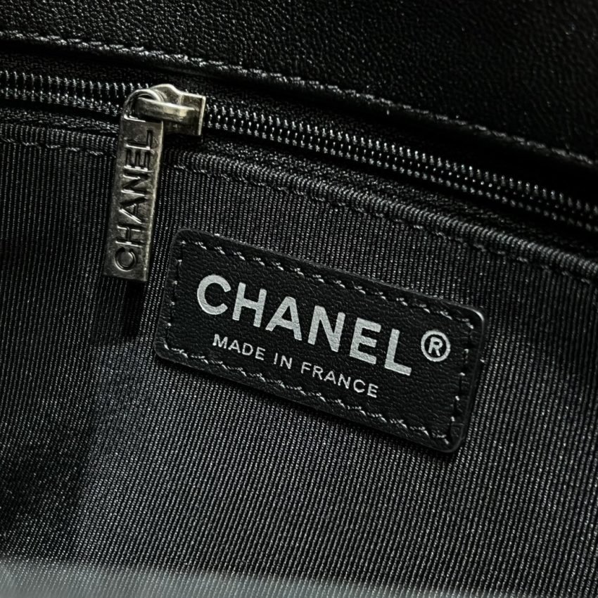 20221101_i1667235875_3707_7 Replica CHANEL Le Boy Large Black Silver - 图片 2