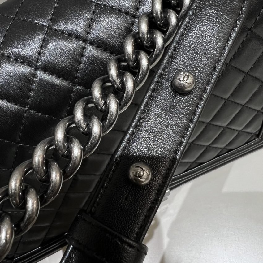 20221101_i1667235875_9181_6 Replica CHANEL Le Boy Large Black Silver - 图片 6