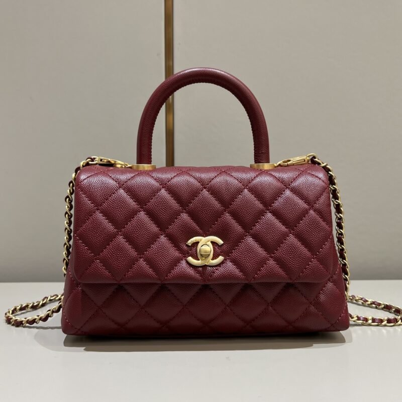 20221101_i1667237219_1768_0 Replica CHANEL 23P Coco Red