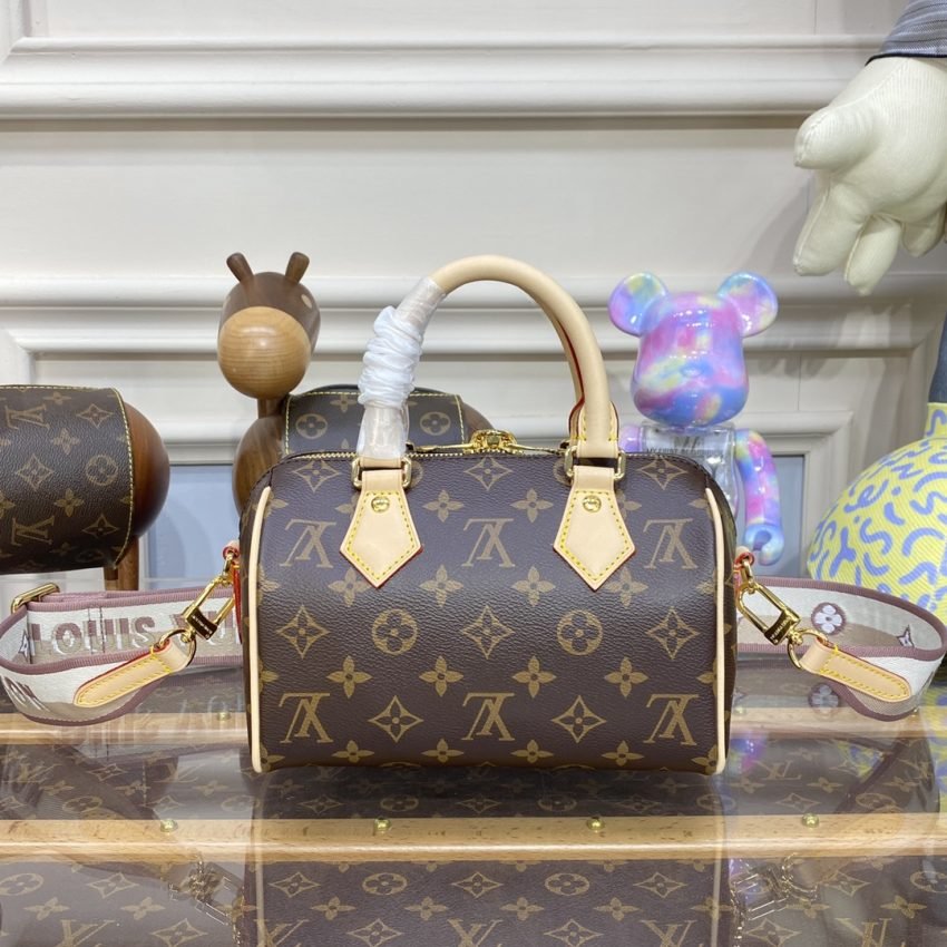 20221205_i1670236112_2924_1 Replica Louis Vuitton Speedy Bandouliere 20 Brown - 图片 5