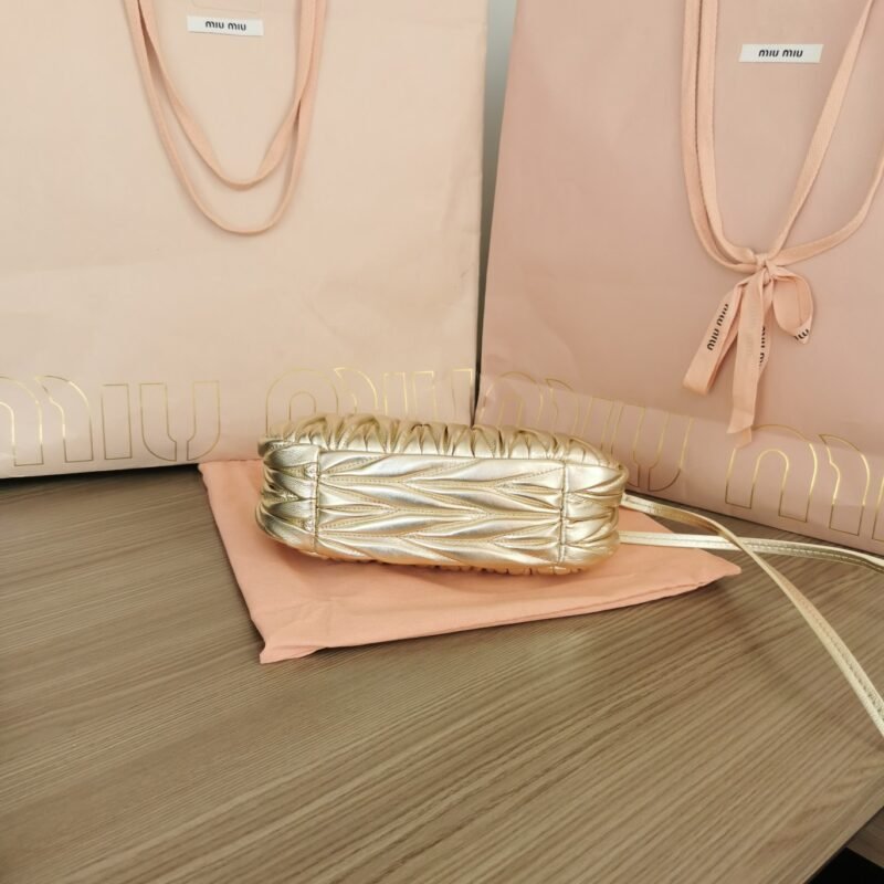 20221221_a1671594902355_7865 Replica Miu Miu Wander Gold - 图片 4