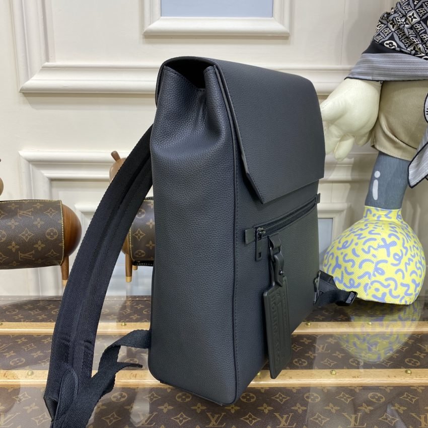 20230105_i1672919639_644_1 Replica Louis Vuitton Takeoff Backpack - 图片 2