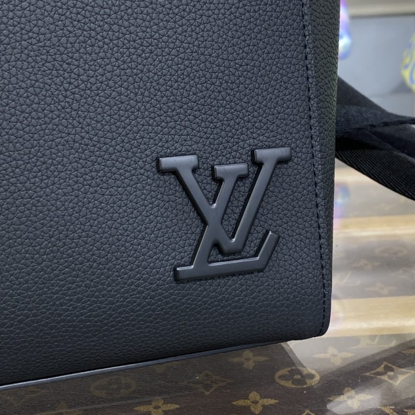 20230105_i1672919639_6556_4 Replica Louis Vuitton Takeoff Backpack - 图片 7