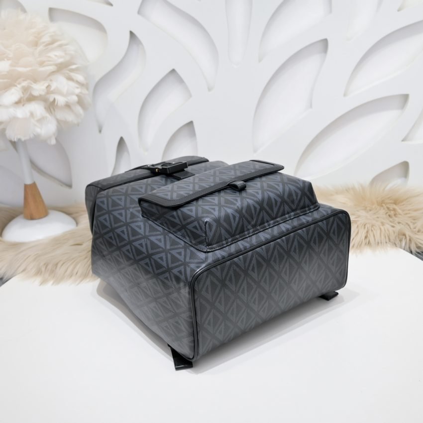 20230316_i1678906693_2730_6 Replica Dior Hit The Road Backpack Diamond Black - 图片 6