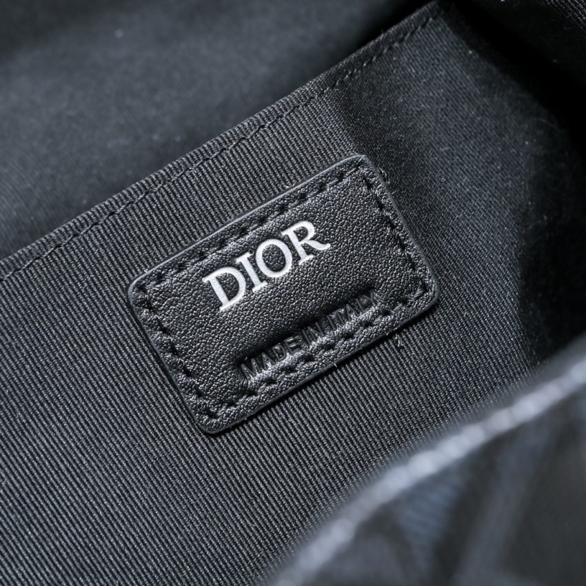 20230316_i1678906693_4008_7 Replica Dior Hit The Road Backpack Diamond Black - 图片 2