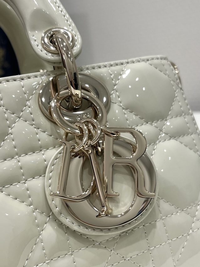 20230318_i1679111675_3856_1 Replica Dior Lady D-Joy Bag White Patent - 图片 4