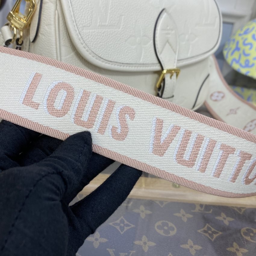 20230329_i1680088771_9012_5 Replica Louis Vuitton Nano Diane Satchel - 图片 8