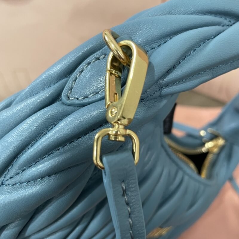 20230402_i1680427691_8236_8 Replica Miu Miu Wander Blue - 图片 6