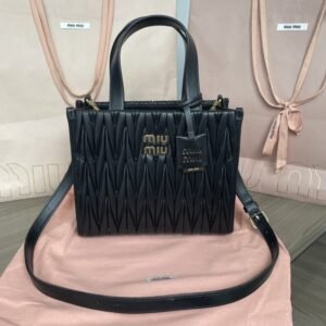 Elementor 页面 #30185 Replica Miu Miu Matelassé Tote Black