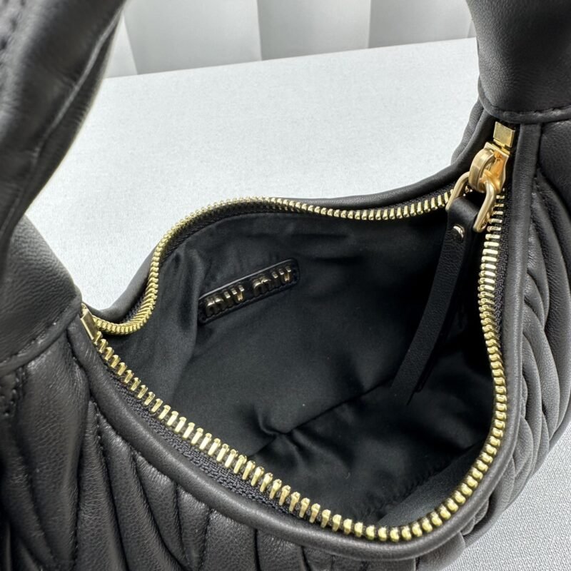 20230411_i1681186708_4053_5 Replica Miu Miu Wander Black - 图片 7