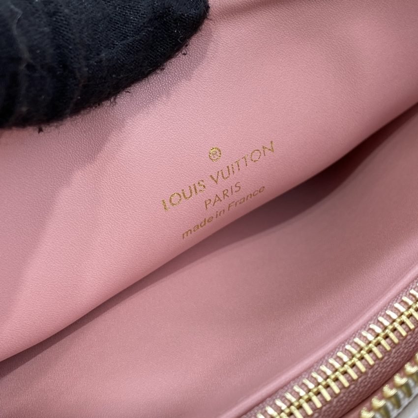 20230412_i1681304432_6530_7 Replica Louis Vuitton Coussin Light Blue - 图片 9