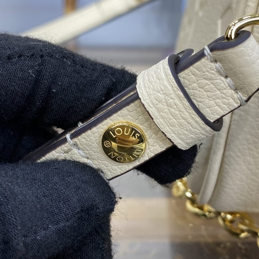 20230412_i1681304516_6658_4 Replica Louis Vuitton Wallet on Chain Ivy Full White - 图片 5
