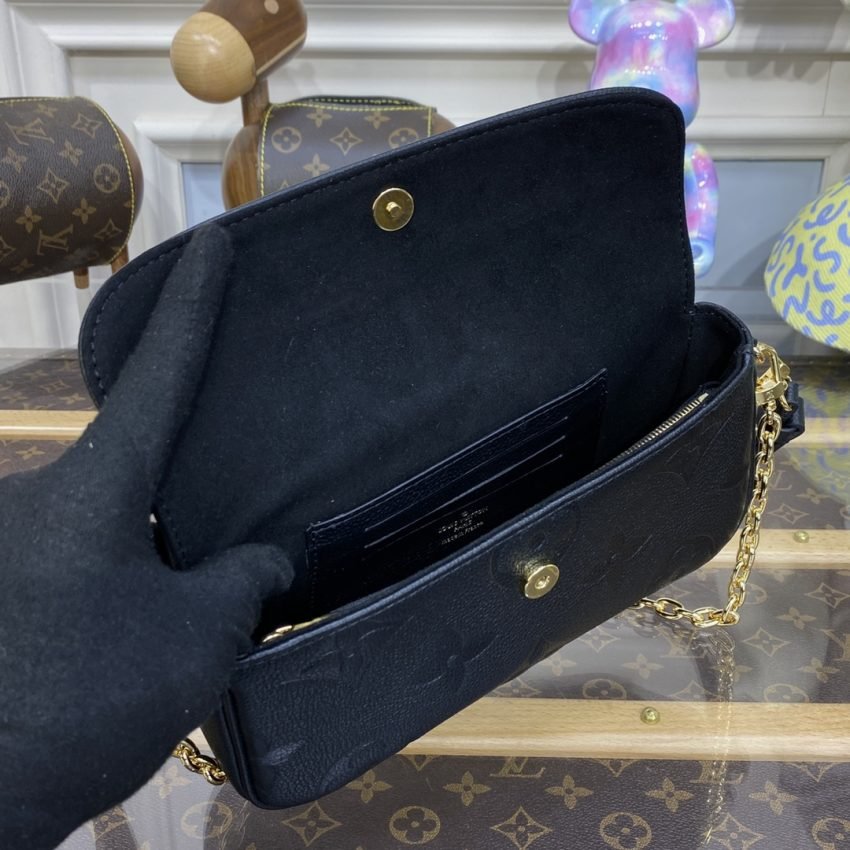 20230413_i1681381196_8864_8 Replica Louis Vuitton Wallet on Chain Ivy Black - 图片 5