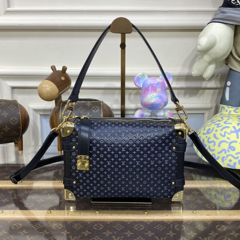 20230415_i1681554466_247_0 Replica Louis Vuitton Side Trunk Black