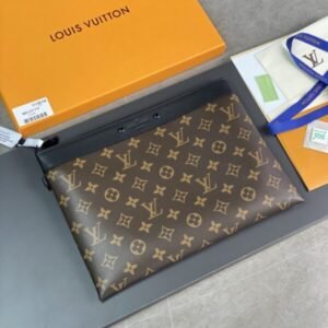 Replica Louis Vuitton To Go Pochette Brown