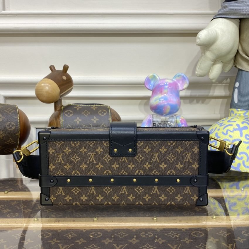 20230418_i1681815757_448_1 Replica Louis Vuitton Petite Malle East West - 图片 2