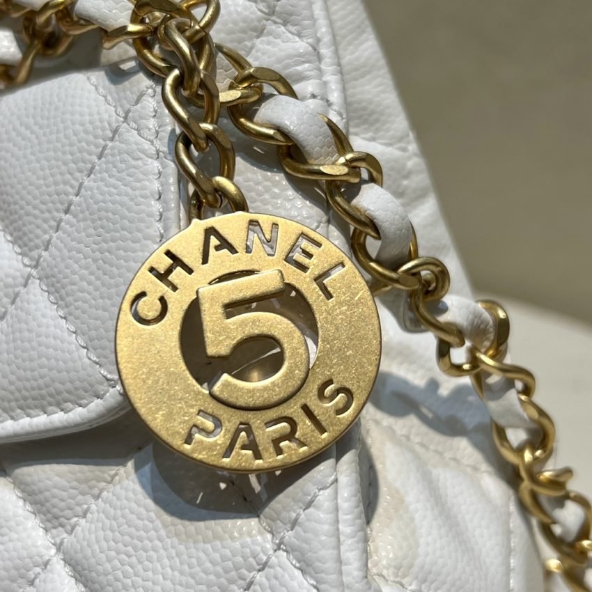 20230430_i1682842786_630_1 Replica CHANEL 23c Hobo Small White - 图片 5