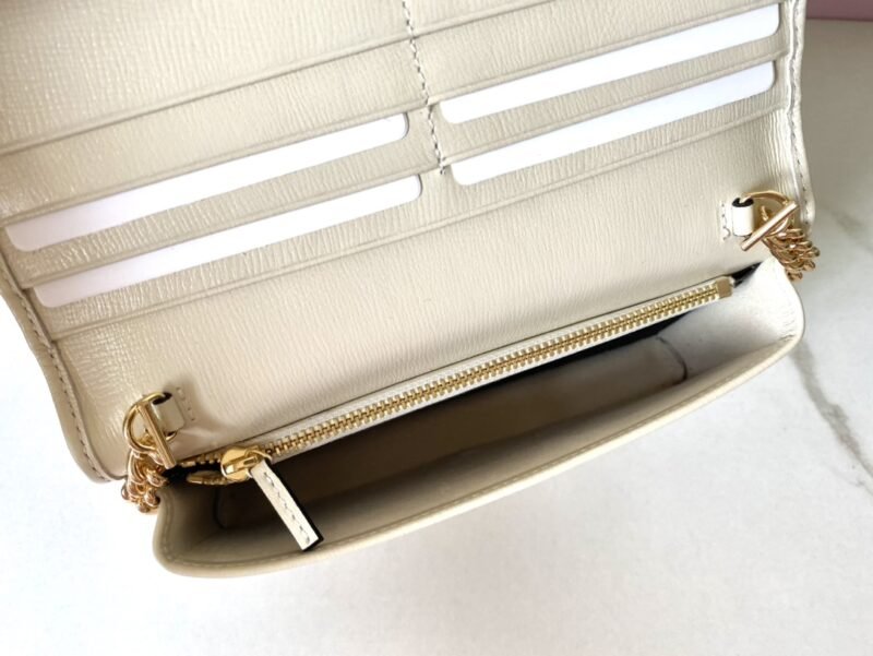 20230505_i1683246109_6738_2 Replica Gucci Horsbet Chain Clutch White - 图片 6