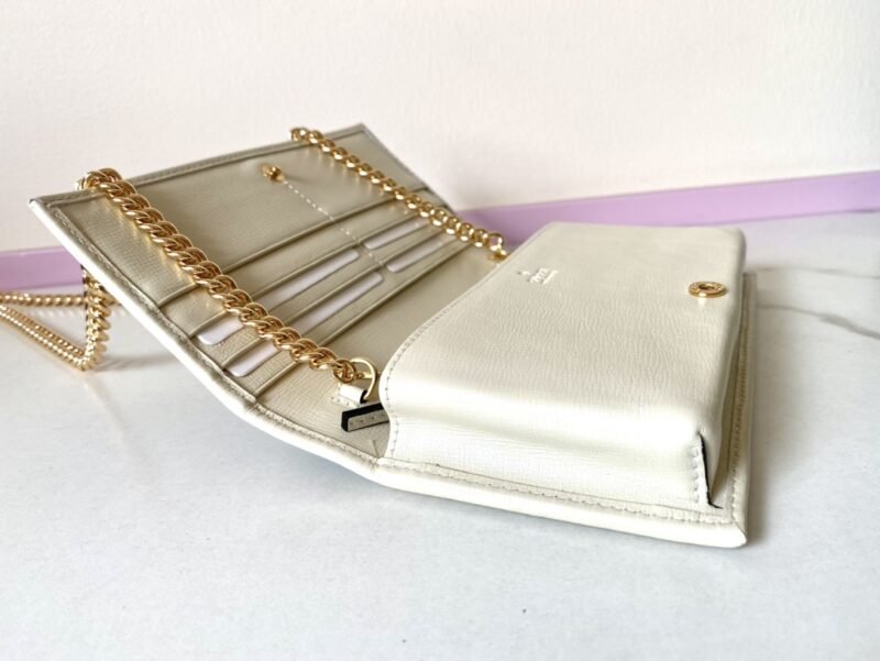 20230505_i1683246109_9043_4 Replica Gucci Horsbet Chain Clutch White - 图片 5