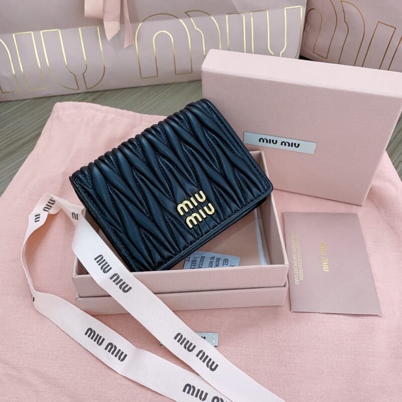 20230517_i1684257145_7291_0 Replica Miu Miu Pocket Wallet Black - 图片 5