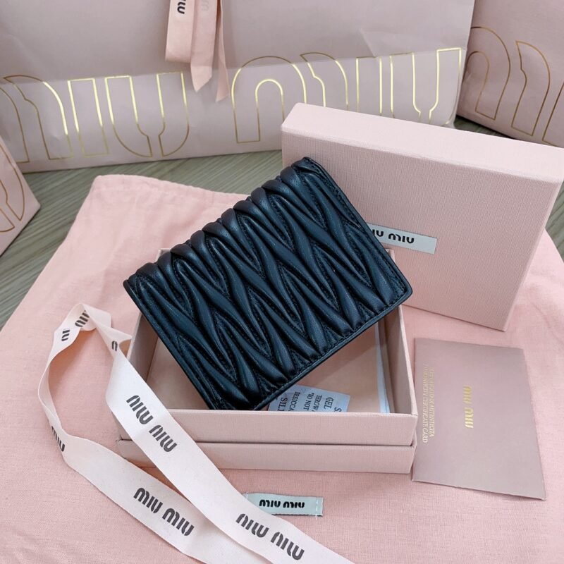 20230517_i1684257145_7594_3 Replica Miu Miu Pocket Wallet Black - 图片 3