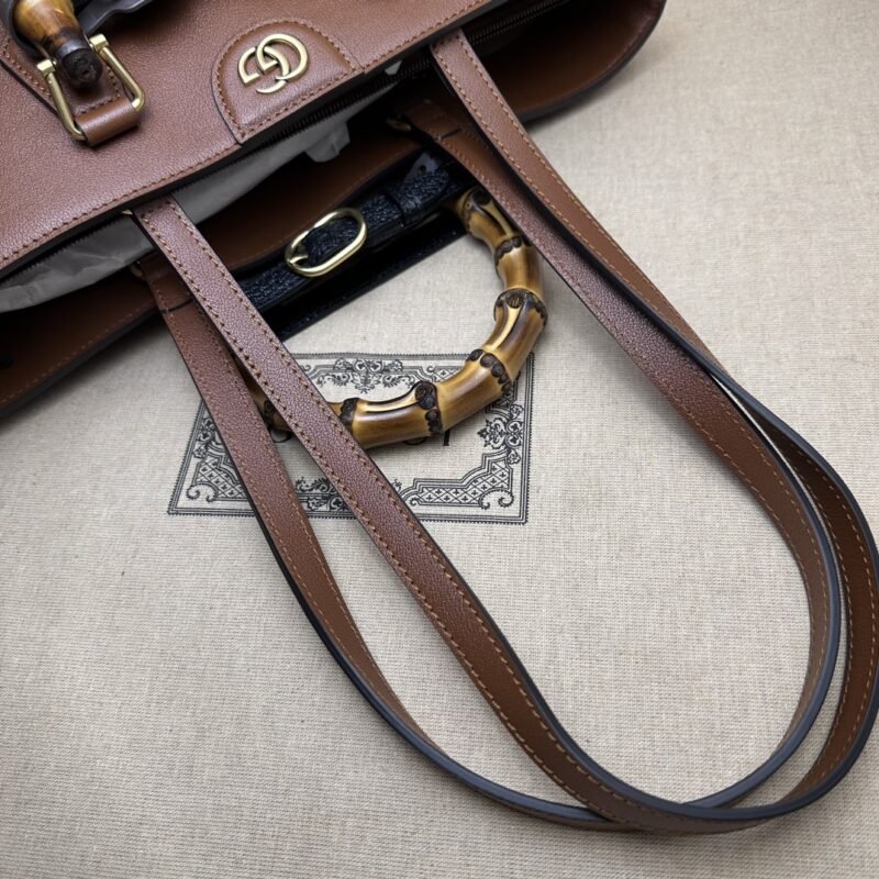 20230517_i1684314223_2469_6 Replica Gucci Diana Medium Tote Bag Brown - 图片 5