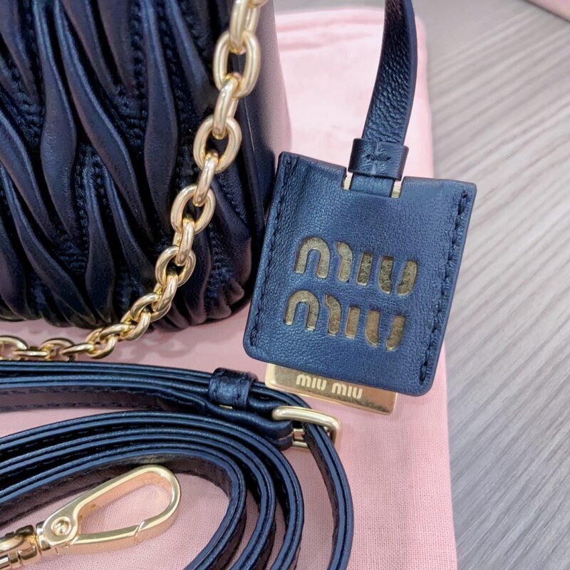 20230524_i1684861412_374_5 Replica Miu Miu Matelassé Black - 图片 3
