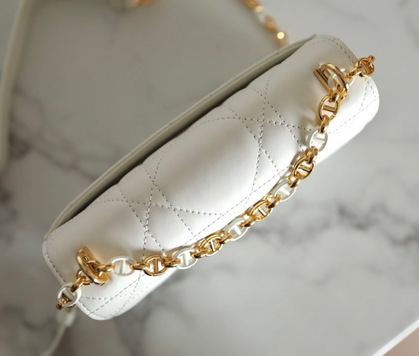 20230527_i1685164745_7639_3 Replica Dior Miss Caro White - 图片 6