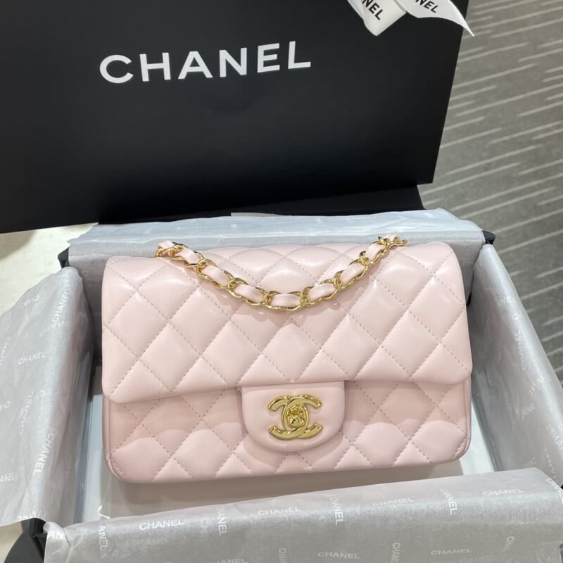 20230604_i1685870509_9557_0 Replica CHANEL Classic Flap 20cm Pink