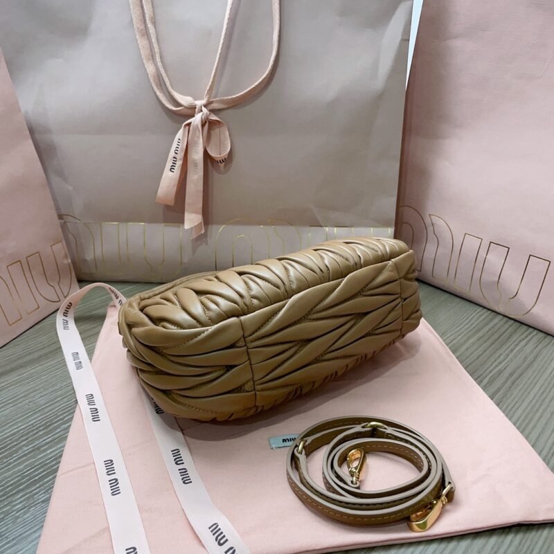 20230614_i1686677236_3572_3 Replica Miu Miu Wander Brown - 图片 5